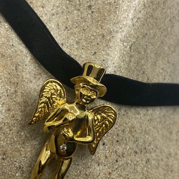 COPY - Vintage Guardian Angel Cherub Velvet Choker Necklace - Picture 4 of 8